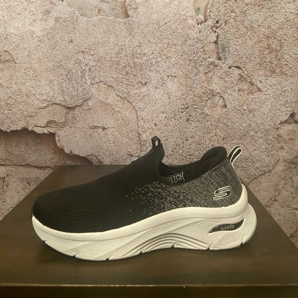 Sketchers Platform Stretch Shoes
